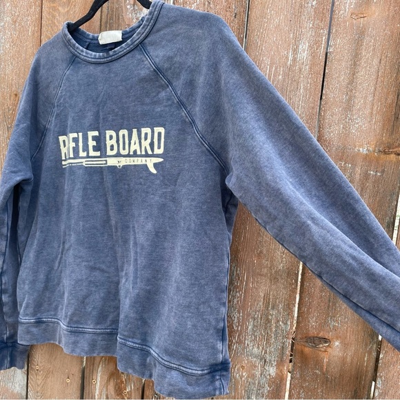 UNIVERSAL THREADS Women’s Faded Navy Blue Rifle Board Sweatshirt Size Medium - Picture 6 of 9